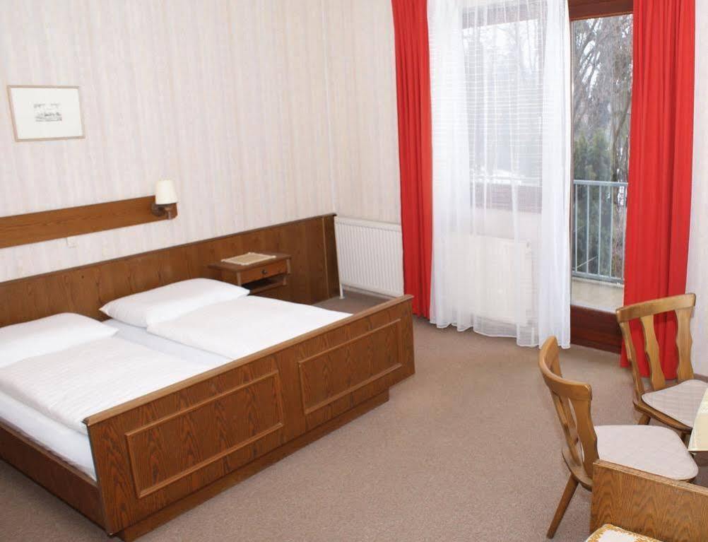 Zoechbauer Gaestehaus - Hotel Garni Kapelln Екстериор снимка